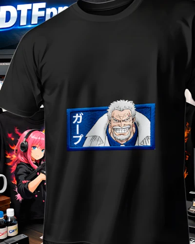 Diseño DTF Garp Retrato de Leyenda de la colección One Piece para playeras personalizadas.