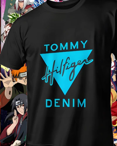 Mockup DTF de Tommy Hilfiger Triangulo Azul para publicacion editorial dtf-tommy-hilfiger-playeras